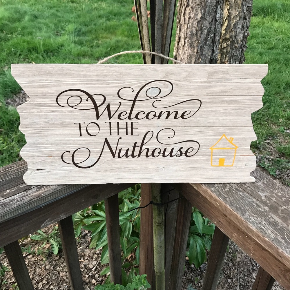 Small wood pallet with saying